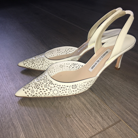 Manolo Blahnik white Slingback Pumps - Picture 2 of 10